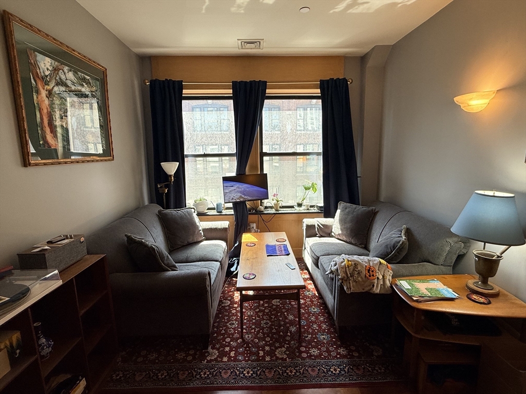 42 Beach Street, Unit 8B Boston, MA 02111 - Photo 5 of 28