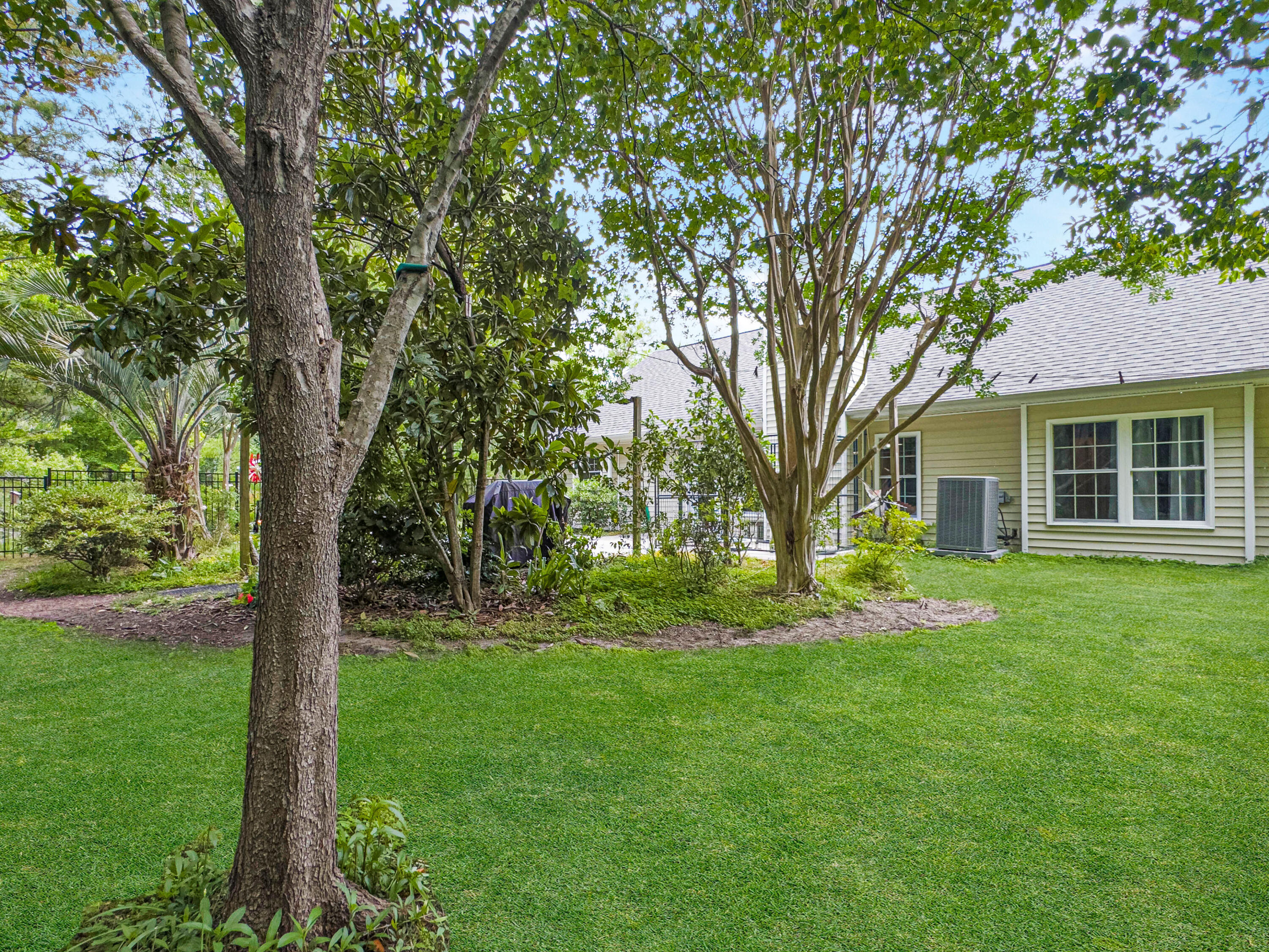 1061 Reverend Joseph Heyward Road Charleston, SC 29414 - Photo 34 of 57 backyard