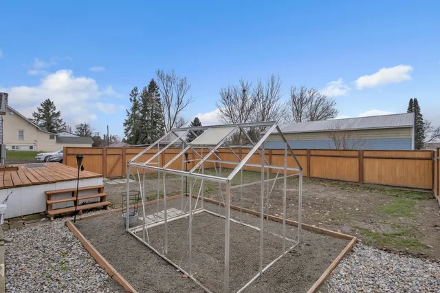 $299,000 | 365 North Pine Street, Spangle, WA 99031