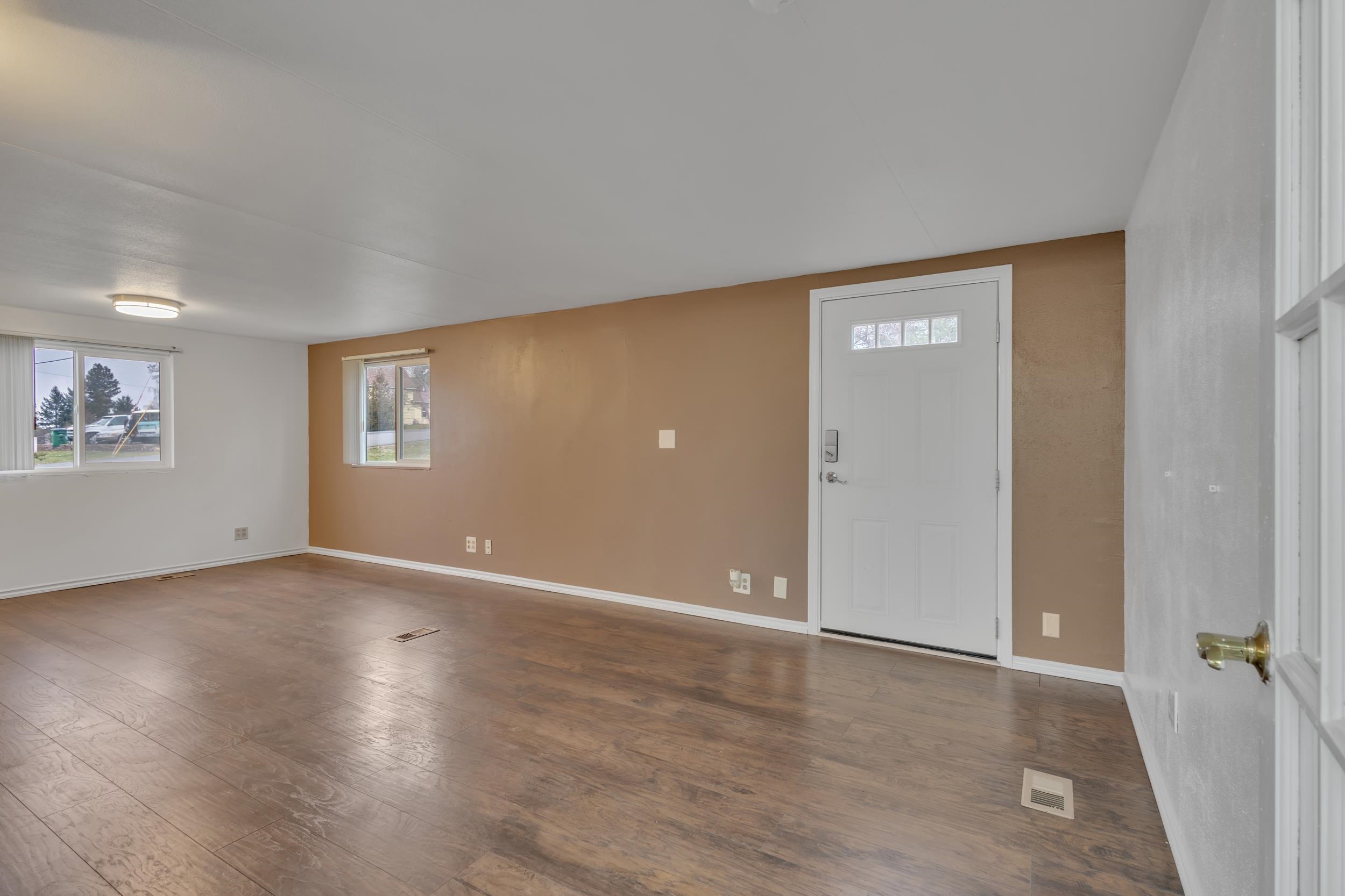 365 North Pine Street Spangle, WA 99031 - Photo 6 of 44