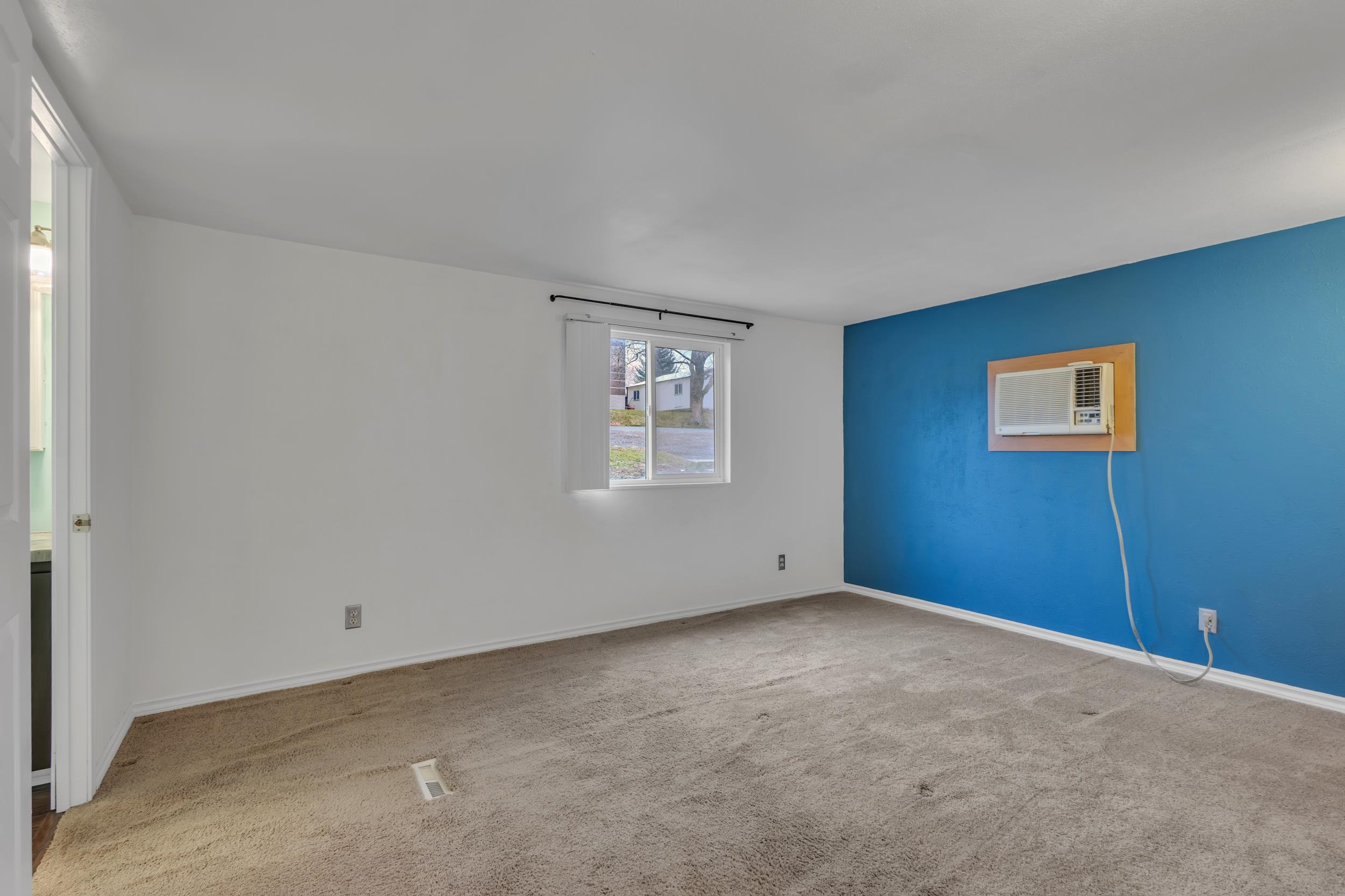 365 North Pine Street Spangle, WA 99031 - Photo 8 of 44