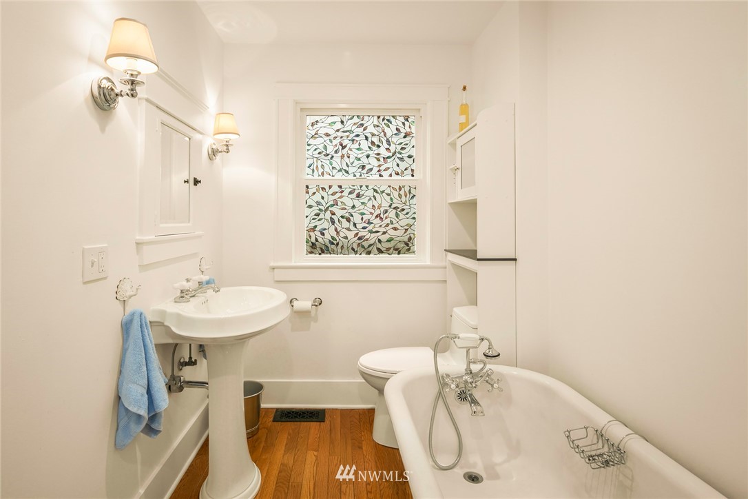 20447 Chautauqua Beach Road Southwest Vashon, WA 98070 - Photo 22 of 36 Gallery Image 22