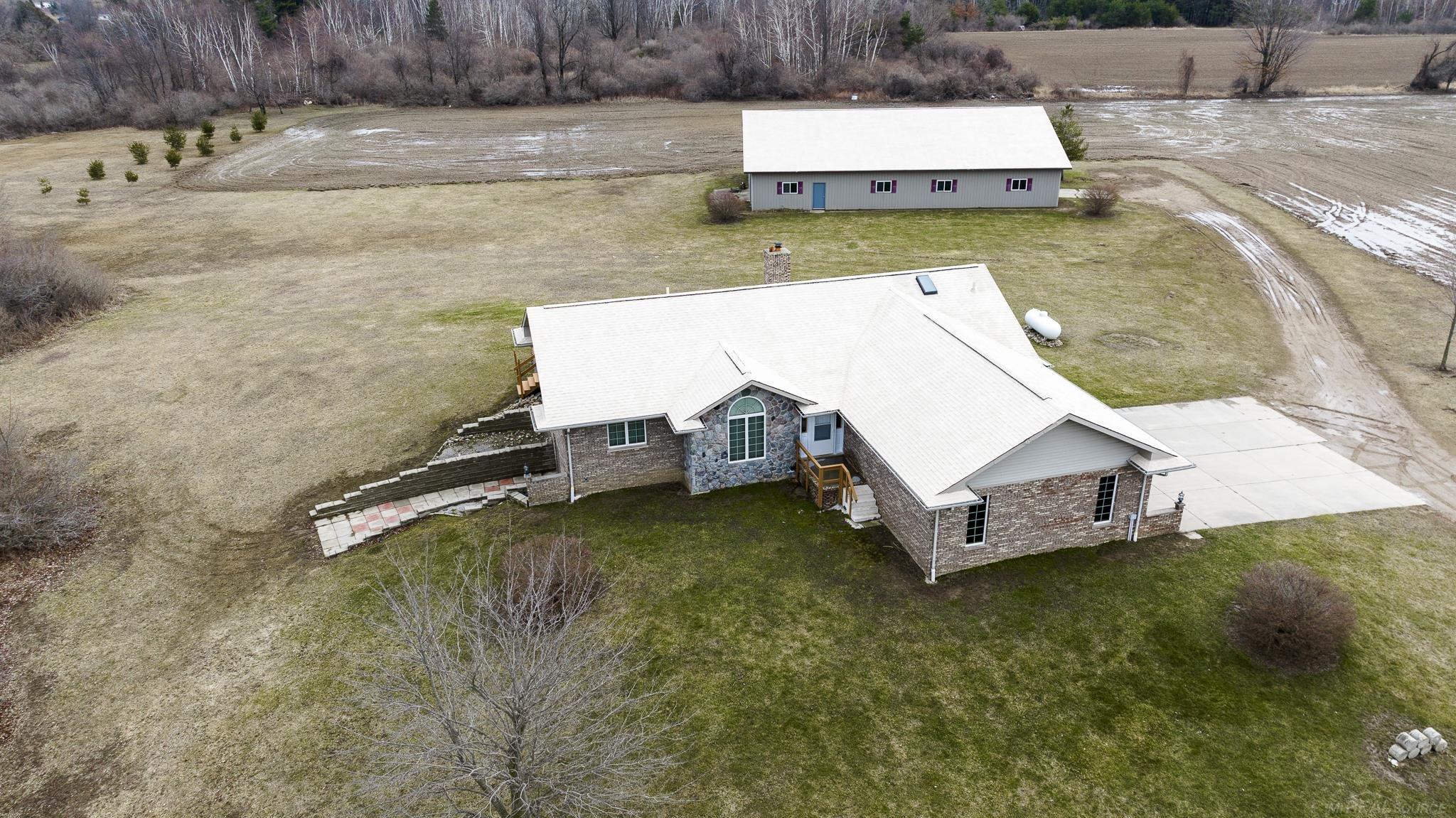 2829 Harneck Road Applegate, MI 48401 - Photo 2 of 77 Home & Outbuilding