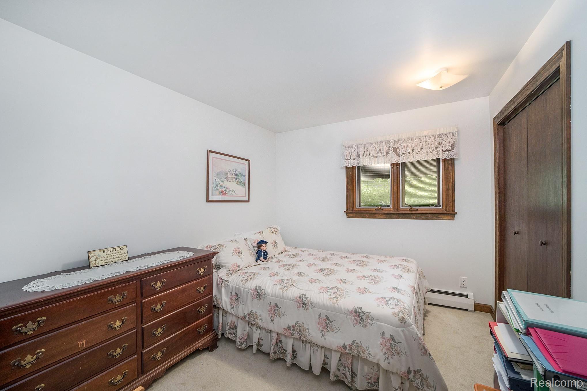 9705 Pine Knob Road Clarkston, MI 48348 - Photo 30 of 40 Bedroom 3.jpg