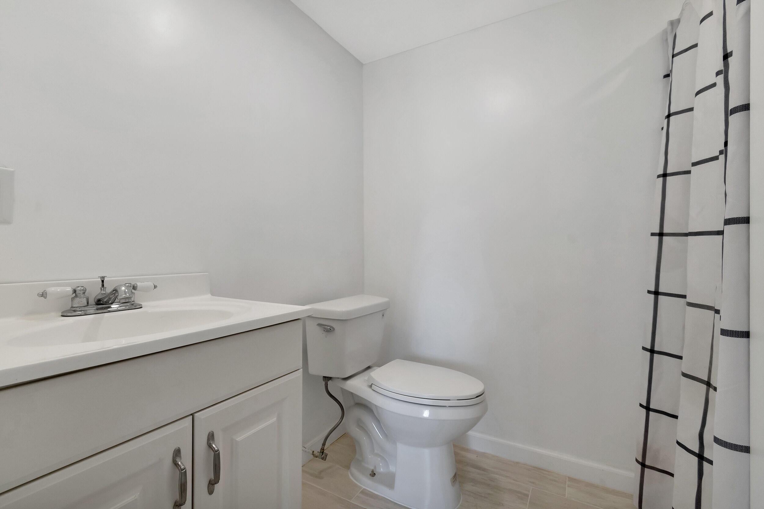 50 Southeast 12th Street, Unit 165 Boca Raton, FL 33432 - Photo 23 of 36 Master Bathroom