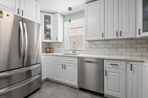 $449,000 | 10831 South Longwood Drive, Chicago, IL 60643