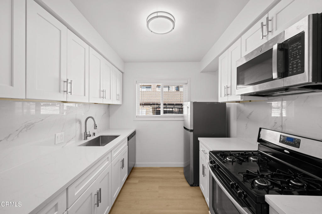 121 South Chester Avenue, Unit 6 Pasadena, CA 91106 - Photo 11 of 24 DSC_0625