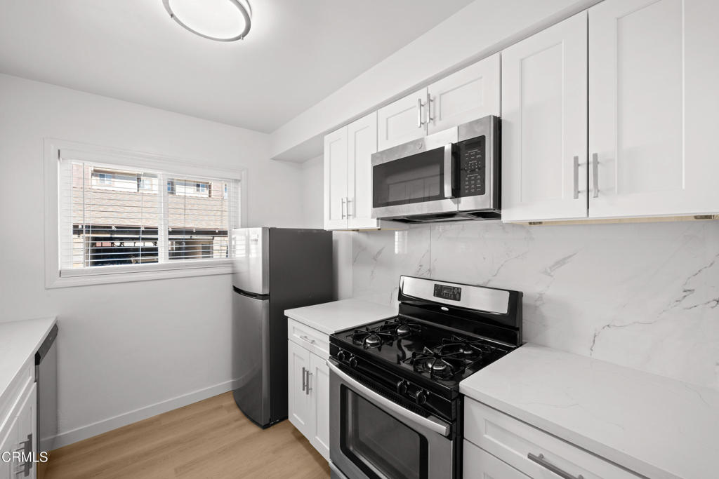 121 South Chester Avenue, Unit 6 Pasadena, CA 91106 - Photo 12 of 24 DSC_0627