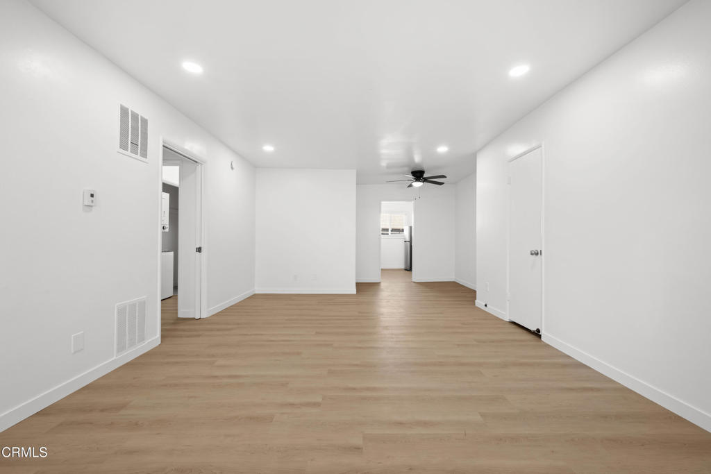 121 South Chester Avenue, Unit 6 Pasadena, CA 91106 - Photo 5 of 24 DSC_0615