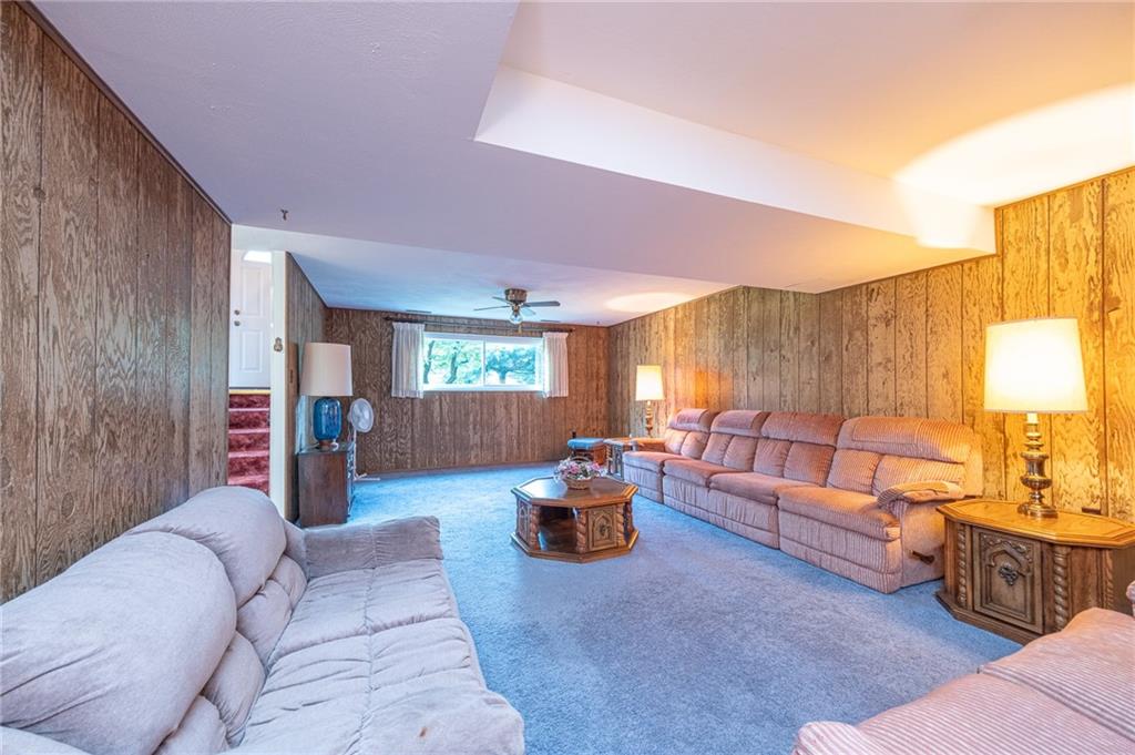 112 Siebert Road Pittsburgh, PA 15237 - Photo 12 of 43