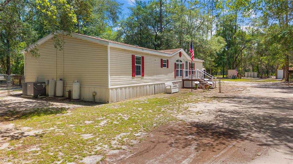 106 Arrowhead Point Road Hawthorne, FL 32640 - Photo 1 of 38