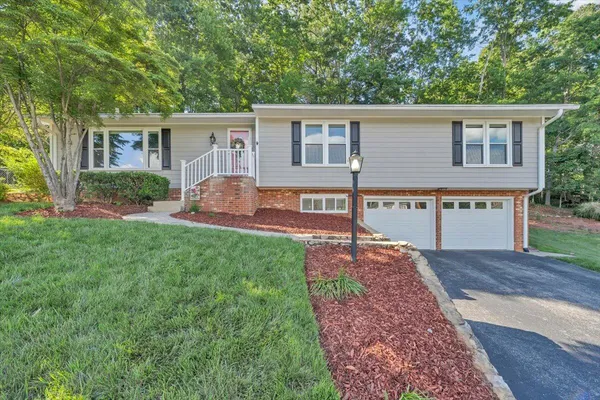 $485,000 | 6132 Flamingo Drive, Roanoke, VA 24018