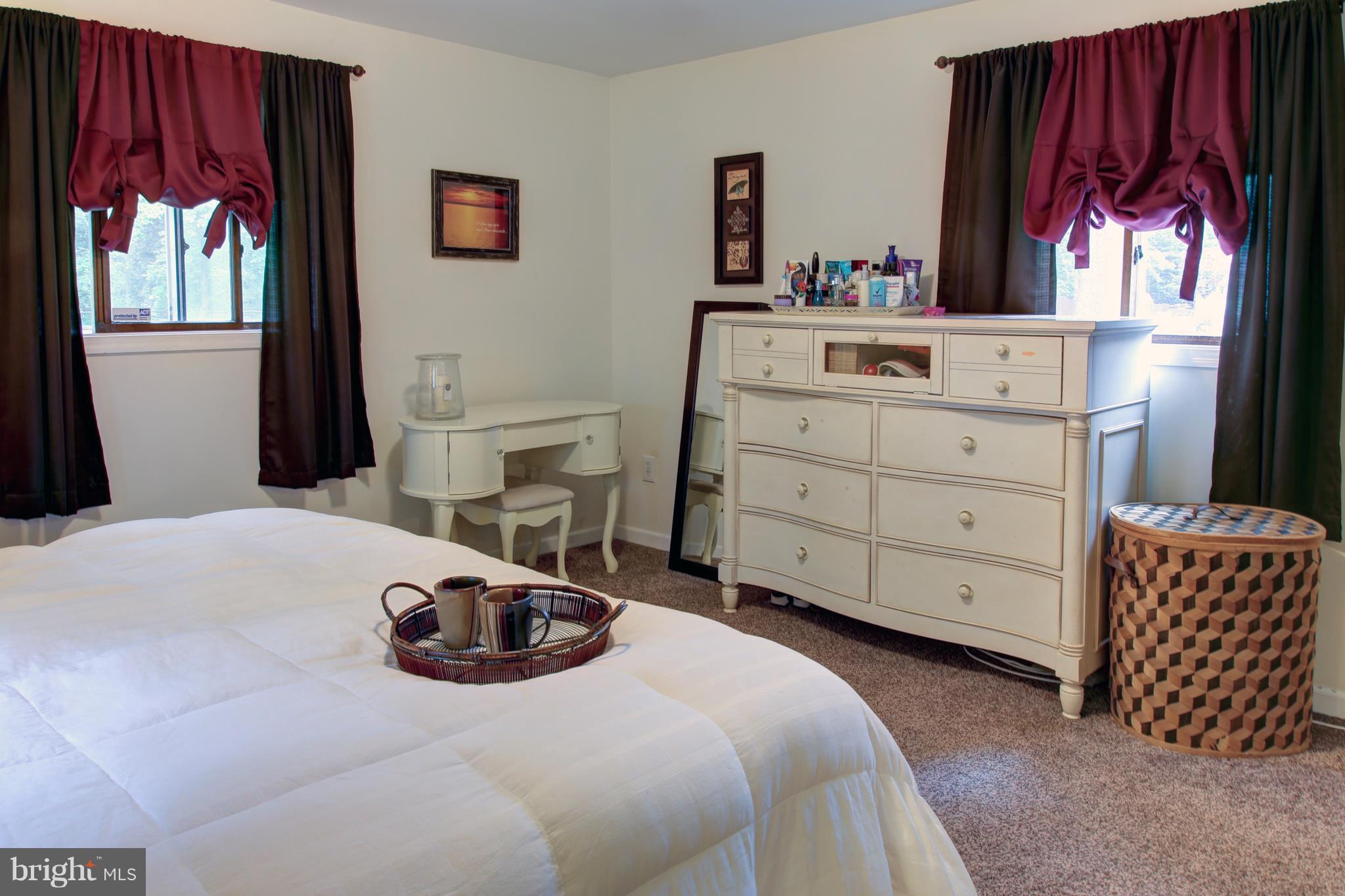 505 Sunset Knoll Road Pasadena, MD 21122 - Photo 9 of 26 ANOTHER VIEW OF THE MASTER BEDROOM.