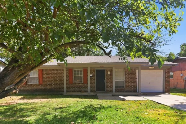 $1,900 | 1458 Shorehaven Drive, Garland, TX 75040