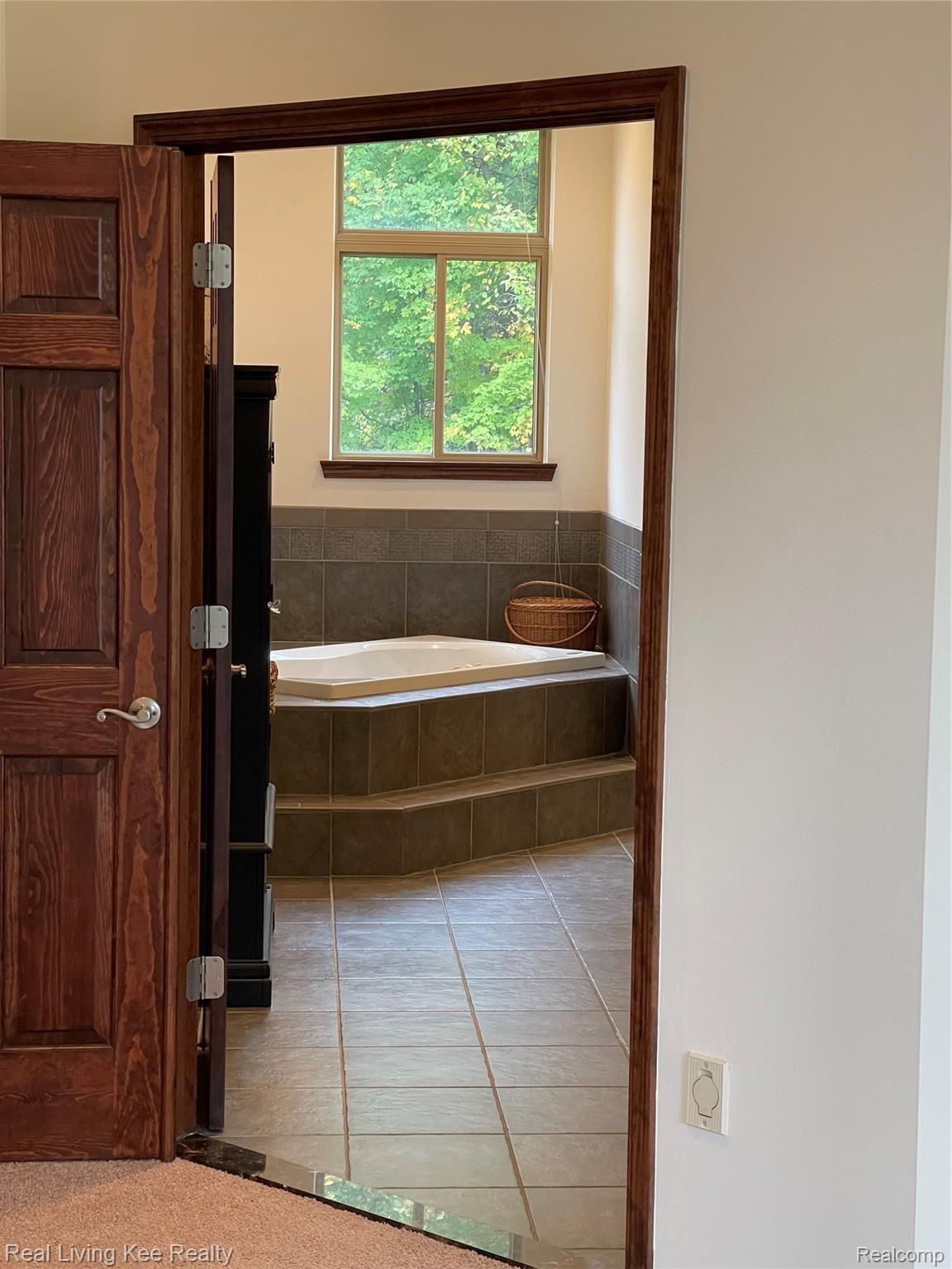 930 East Leonard Road Leonard, MI 48367 - Photo 31 of 49 leonard34.jpg