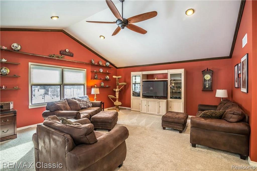 18510 Ridge Road Northville, MI 48168 - Photo 12 of 55