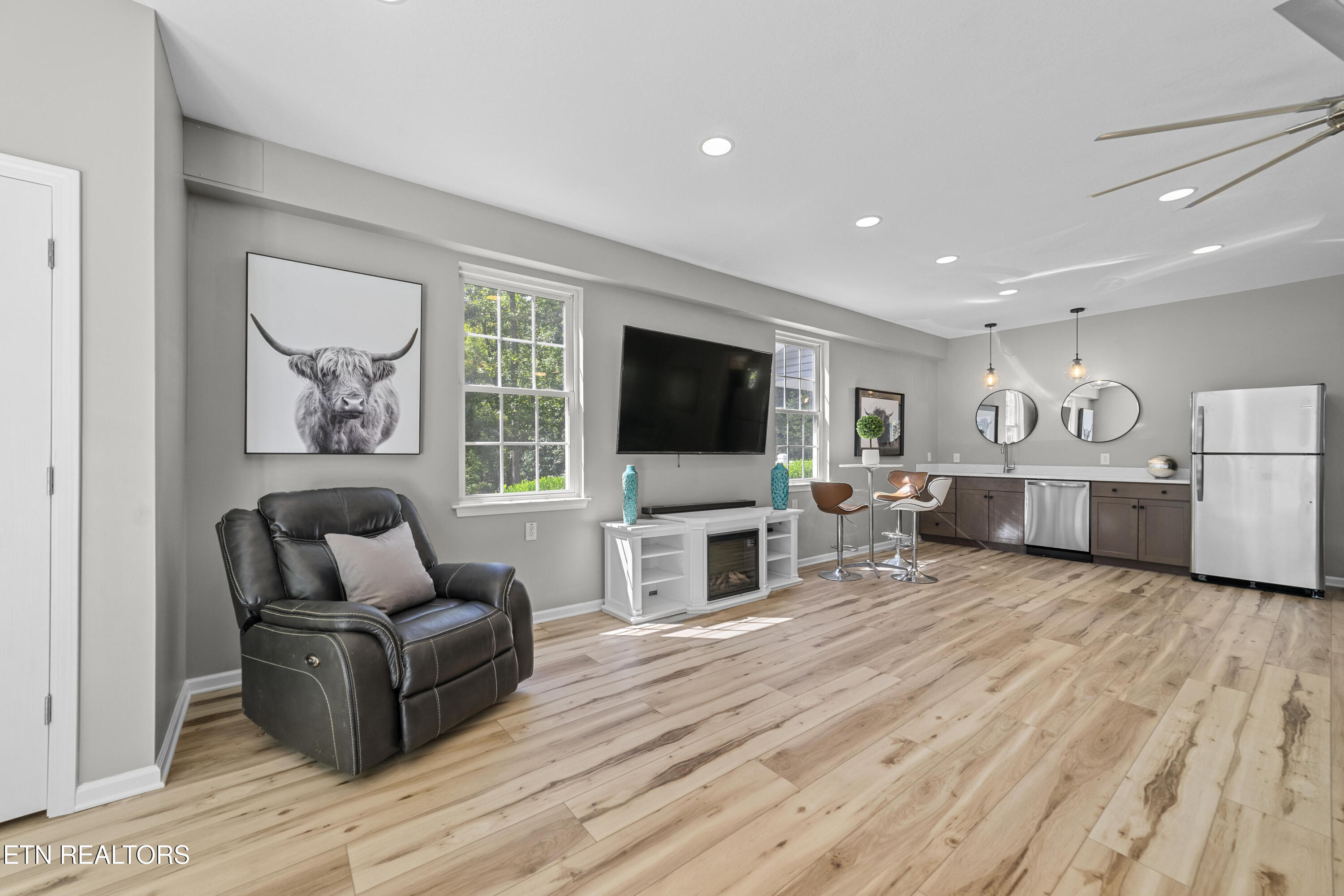 2673 South Clear Fork Road Sevierville, TN 37862 - Photo 9 of 44 9