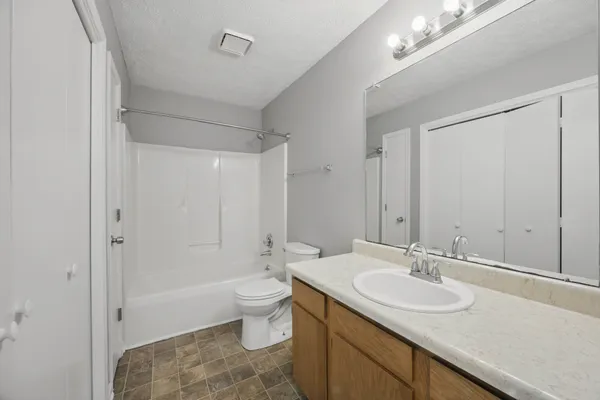 $895 | 241 Timber Ct Drive, Unit 4, Clarksville, TN 37043