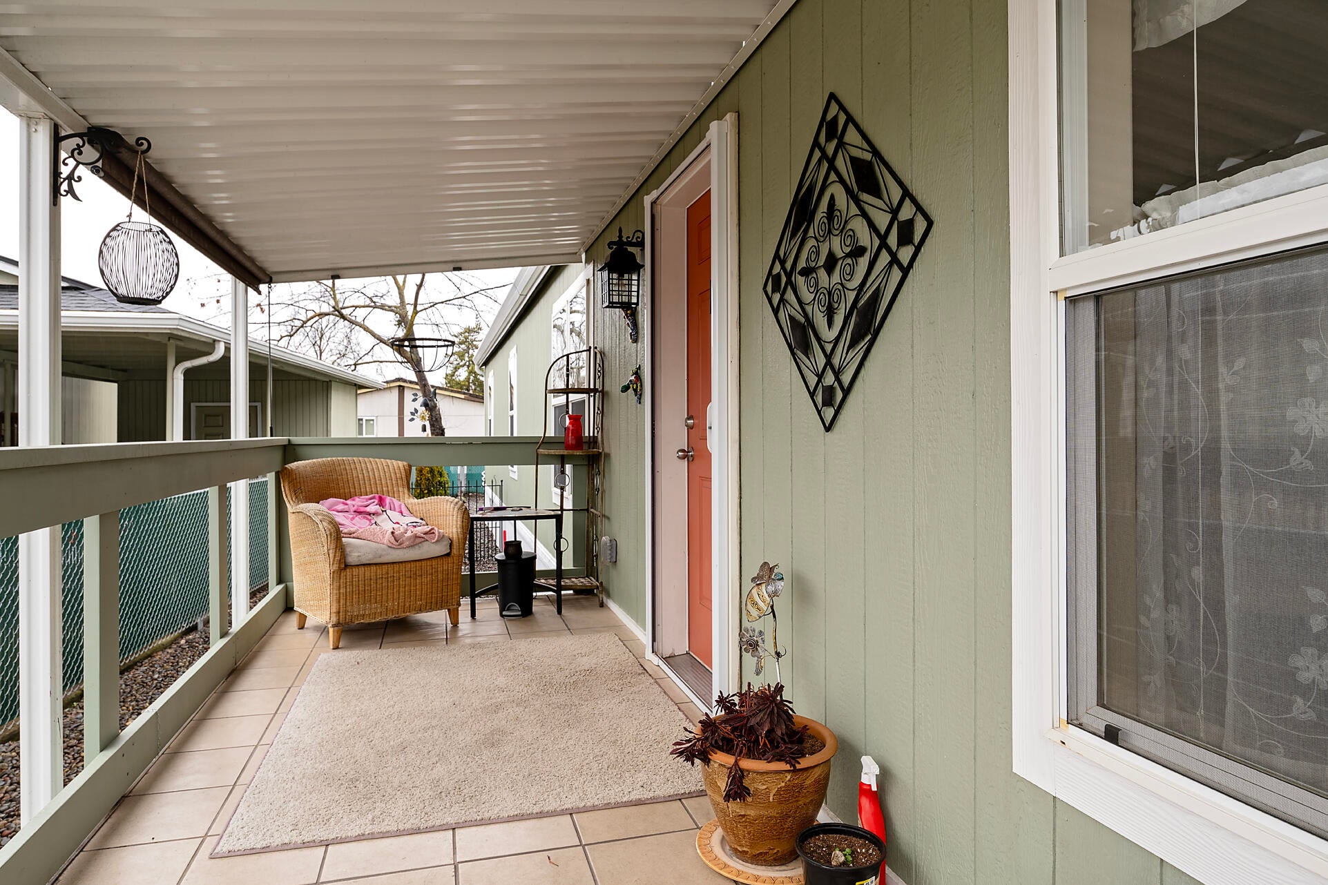 879 Carol Rae Medford, OR 97501 - Photo 5 of 14 Carol Rae012 copy