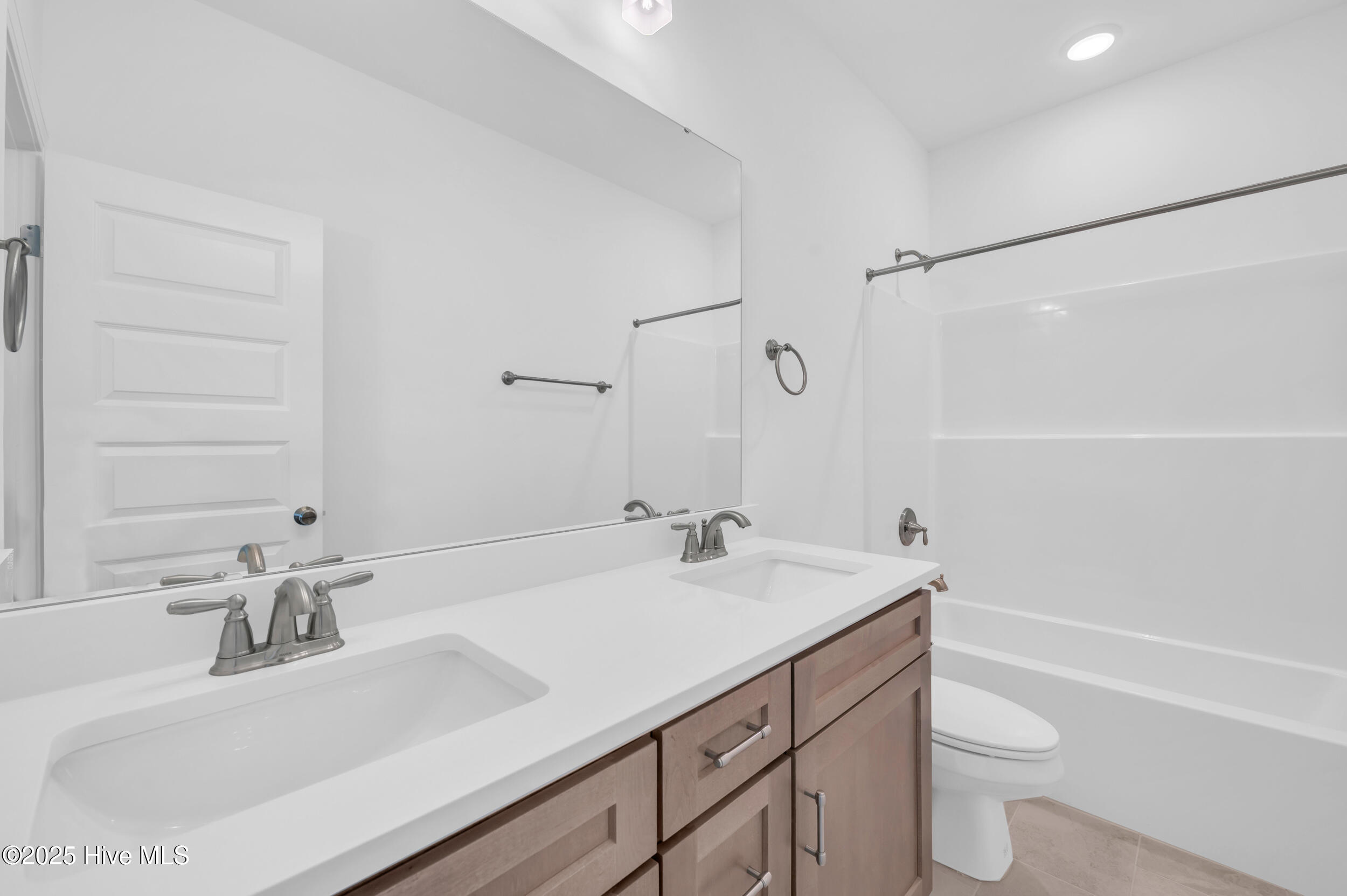 568 Sailor Sky Way, Unit 394 Hampstead, NC 28443 - Photo 18 of 36 similar home