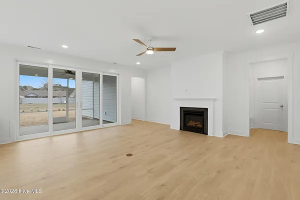 $590,521 | 568 Sailor Sky Way, Unit 394, Hampstead, NC 28443