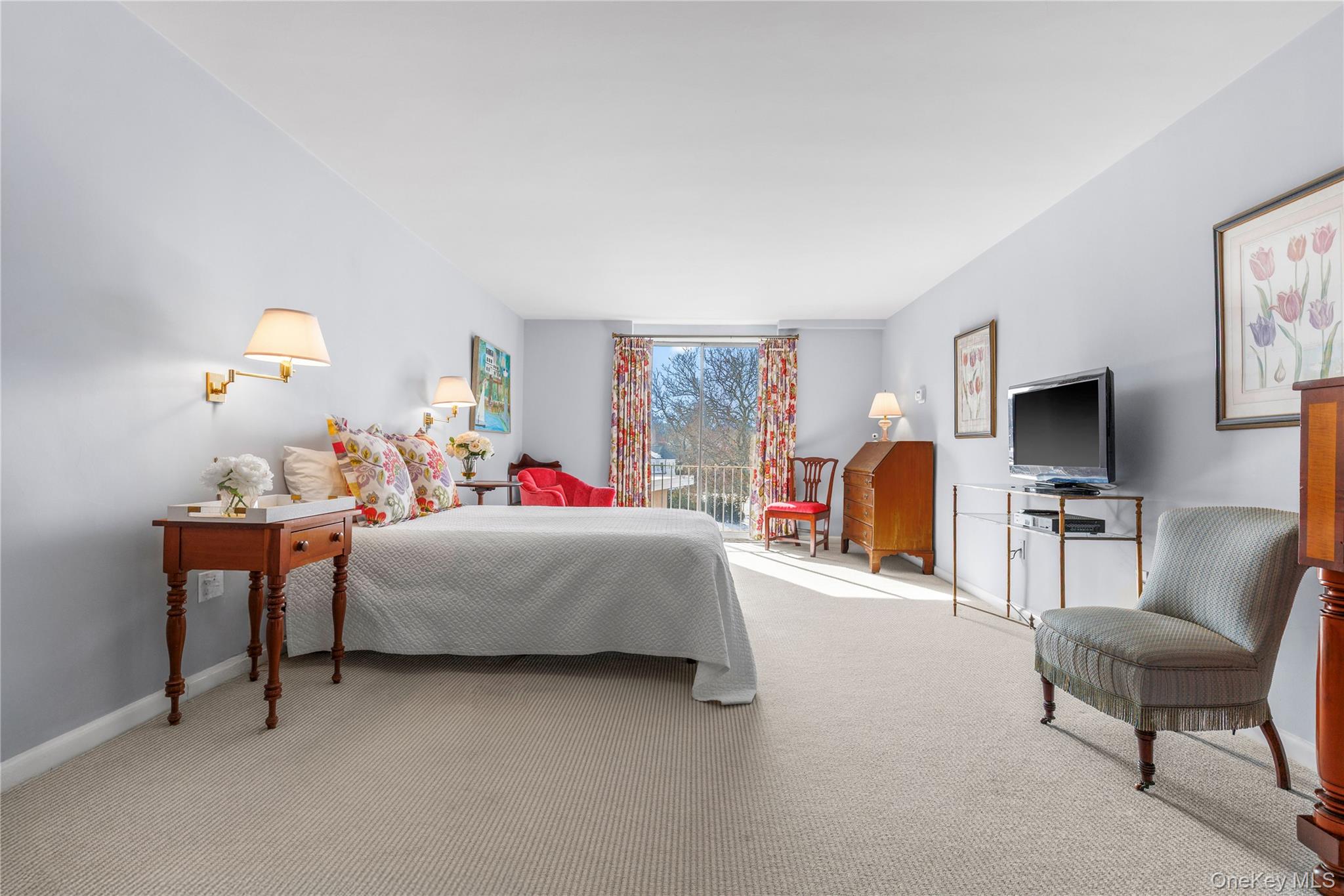 720 Milton Road, Unit SOUTH 3B Rye, NY 10580 - Photo 20 of 33 Spacious Primary bedroom...