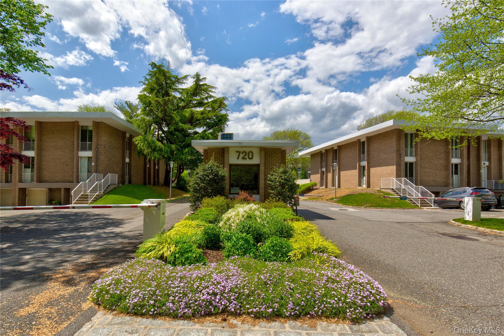 720 Milton Road, Unit SOUTH 3B Rye, NY 10580 - Photo 7 of 33 and 24 hour gated security.