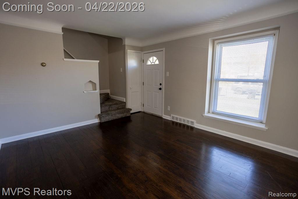 22148 Moross Road Grosse Pointe, MI 48236 - Photo 15 of 21