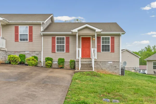 $895 | 942 Kingsbury Drive, Unit B, Clarksville, TN 37040