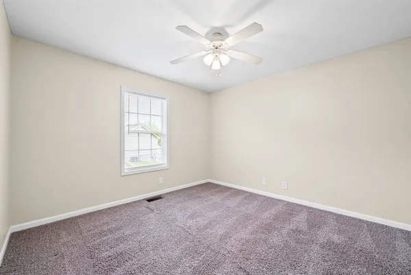 $895 | 942 Kingsbury Drive, Unit B, Clarksville, TN 37040