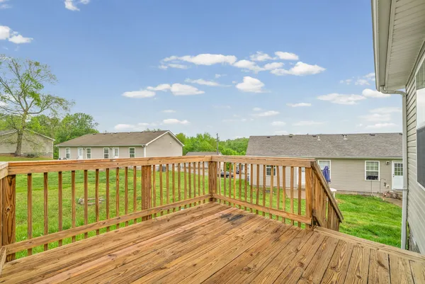 $895 | 942 Kingsbury Drive, Unit B, Clarksville, TN 37040