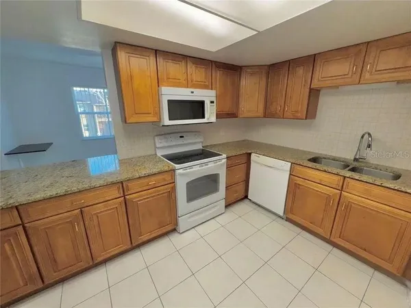 $1,600 | 9909 Sweepstakes Lane, Unit 4, Orlando, FL 32837