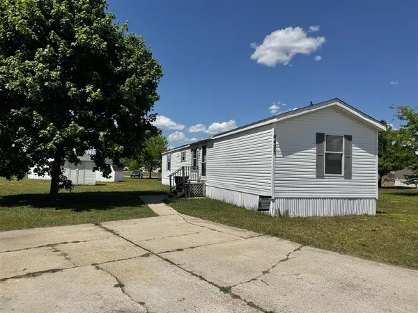 $38,000 | 18423 St Joseph Avenue, Unit 238, Big Rapids, MI 49307