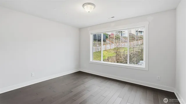 $925,000 | 19031 123rd Place Southeast, Renton, WA 98058