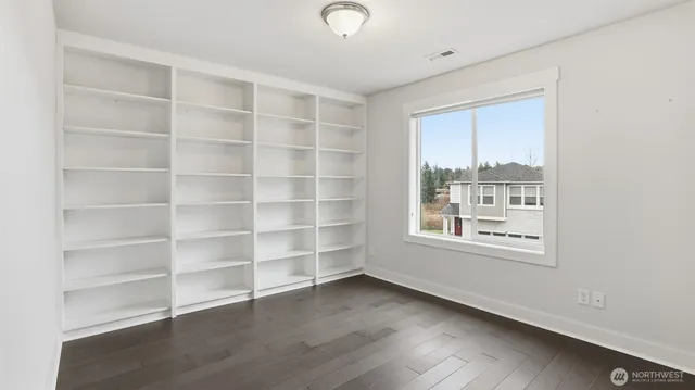 $925,000 | 19031 123rd Place Southeast, Renton, WA 98058