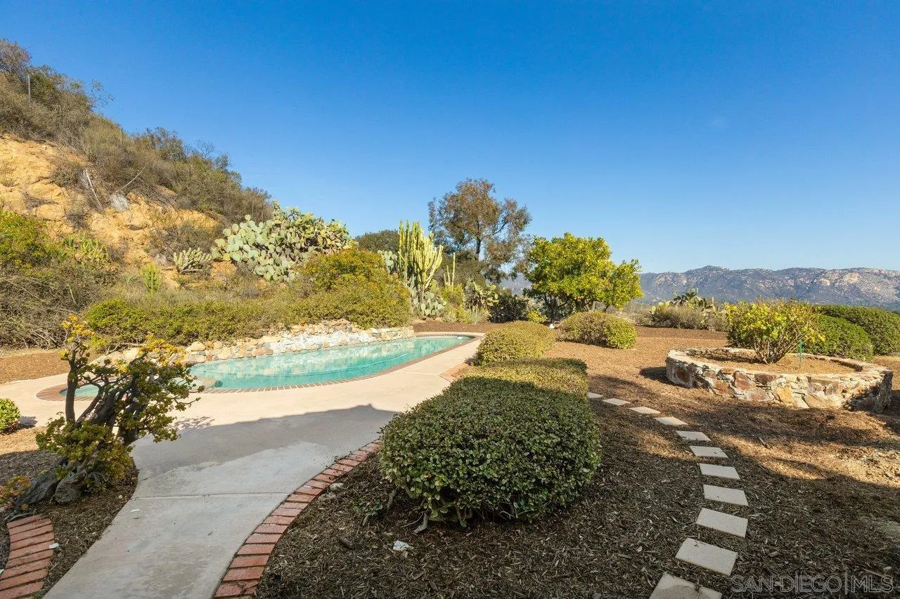 2169 Rockhoff Road Escondido, CA 92026 - Photo 9 of 22 Gallery Image 9