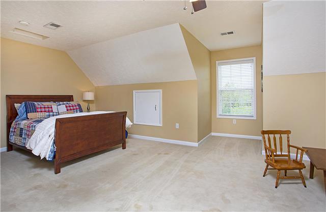 629 Peach Valley Road Gallatin, TN 37066 - Photo 15 of 20 Additional secondary bedroom. Both offer ample space and large closets.