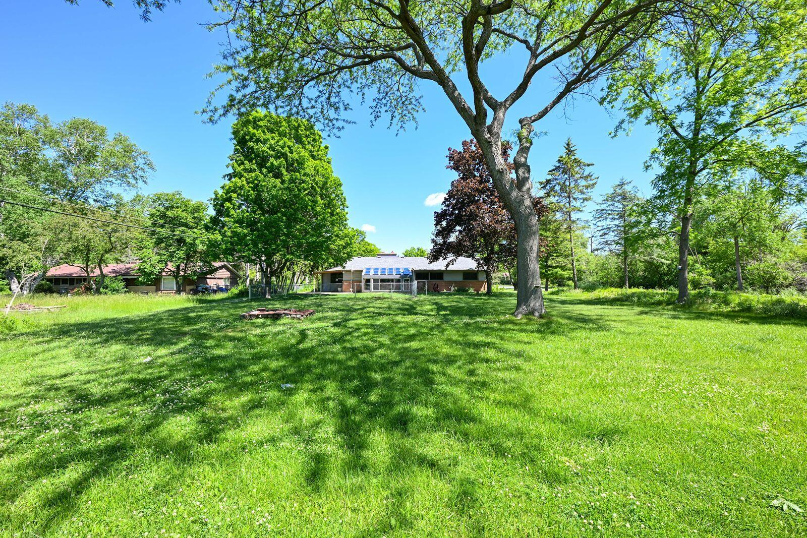 611 West Mequon Road Mequon, WI 53092 - Photo 32 of 36 32