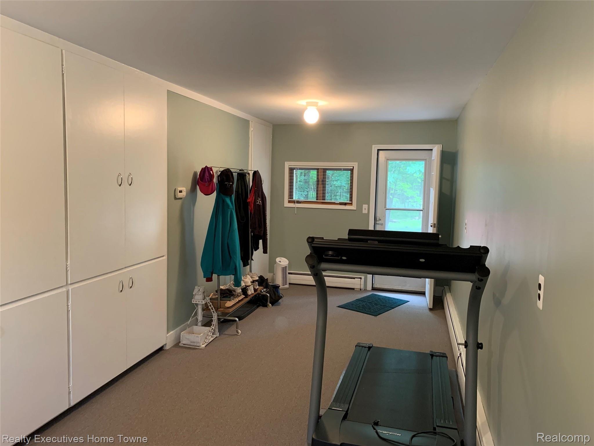 70500 Dequindre Road Romeo, MI 48065 - Photo 27 of 37 Dequindre Mud Room - Laundry .jpg