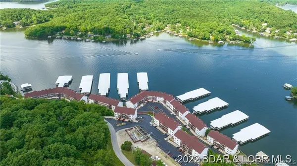 $420,000 | 626 Clearwater Drive, Unit 4H, Camdenton, MO 65020