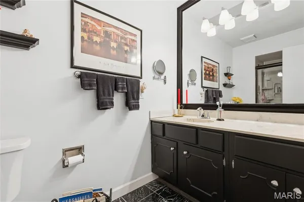 $590,000 | 421 Andover Lane, Ballwin, MO 63011