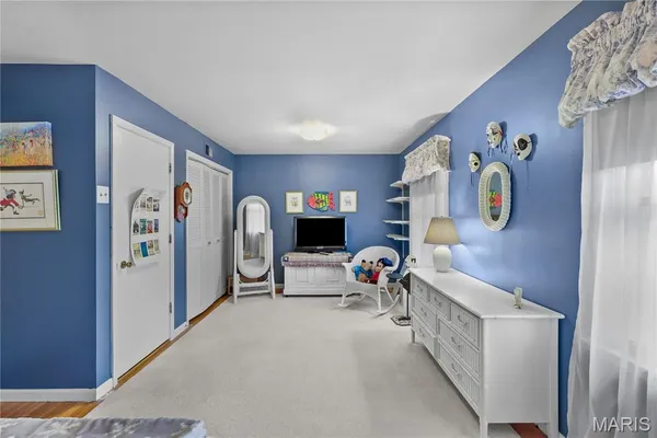 $590,000 | 421 Andover Lane, Ballwin, MO 63011