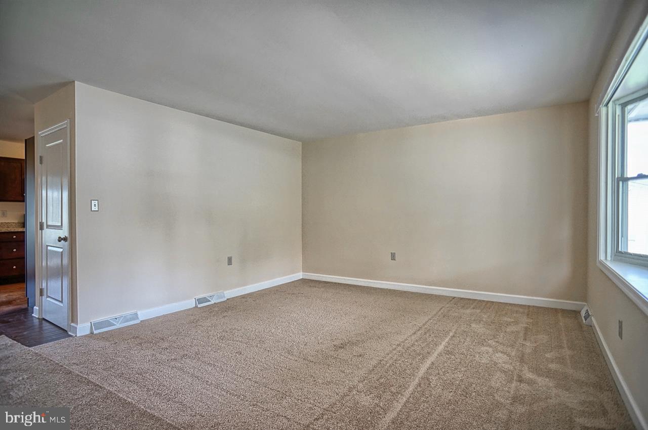7808 Jonestown Road Harrisburg, PA 17112 - Photo 6 of 24 Gallery Image 6