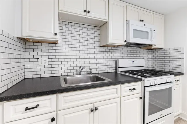 $2,100 | 55 Broad Street, Unit 15, Lynn, MA 01902