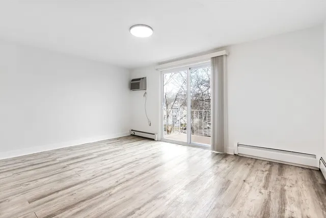 $2,100 | 55 Broad Street, Unit 15, Lynn, MA 01902