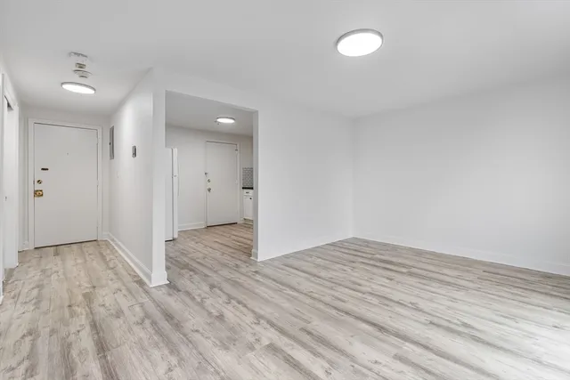 $2,100 | 55 Broad Street, Unit 15, Lynn, MA 01902