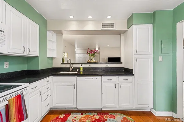 $500,000 | 460 South Marion Parkway, Unit 753, Denver, CO 80209