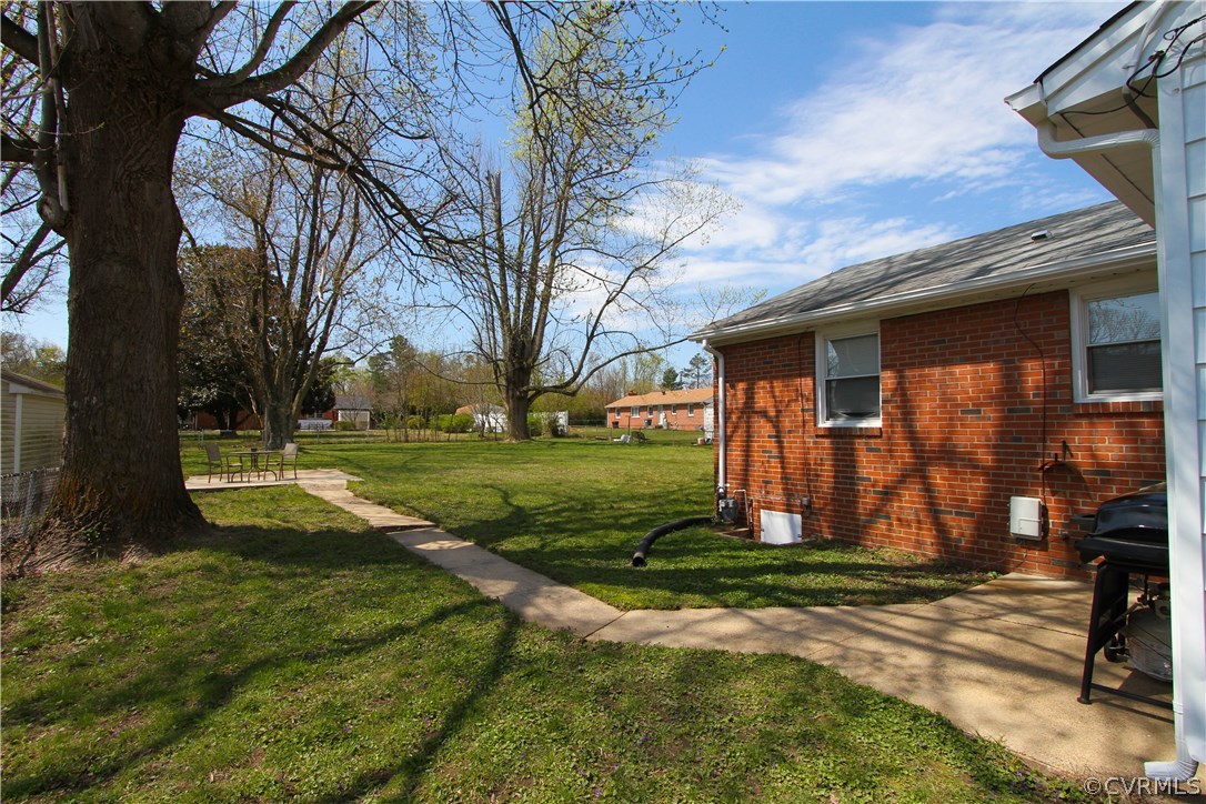 1703 Zephyer Road Richmond, VA 23222 - Photo 4 of 21 Gallery Image 4