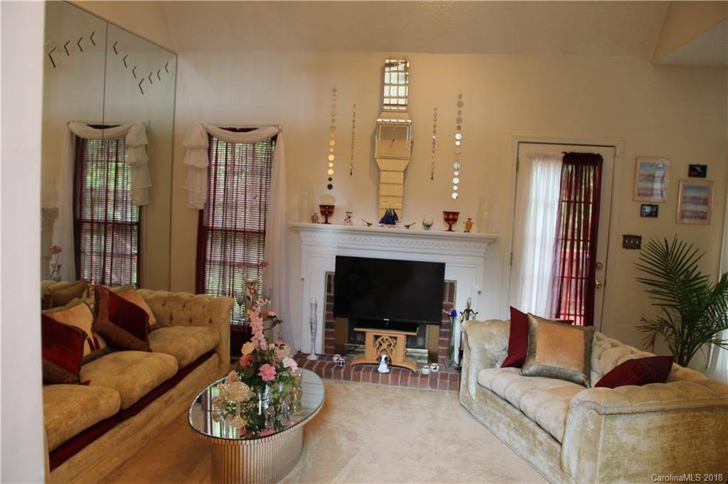 10732 Ridge Acres Road Charlotte, NC 28214 - Photo 11 of 24 Gallery Image 11