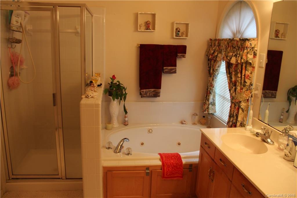 10732 Ridge Acres Road Charlotte, NC 28214 - Photo 16 of 24 Gallery Image 16